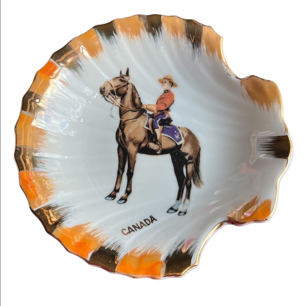 Vintage 🇨🇦Royal Canadian Mounted Police Canada Ashtray